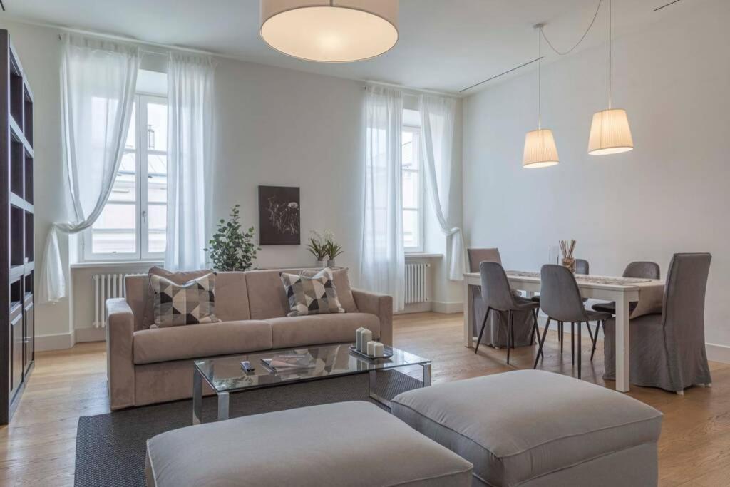 Palazzo Tergesteo Tirabora Suite Apartments Τεργέστη Εξωτερικό φωτογραφία